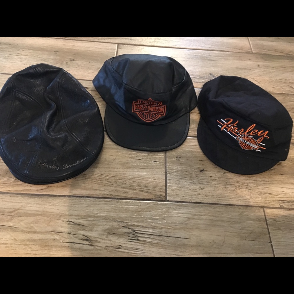 Lot of vintage Harley Davidson hats.